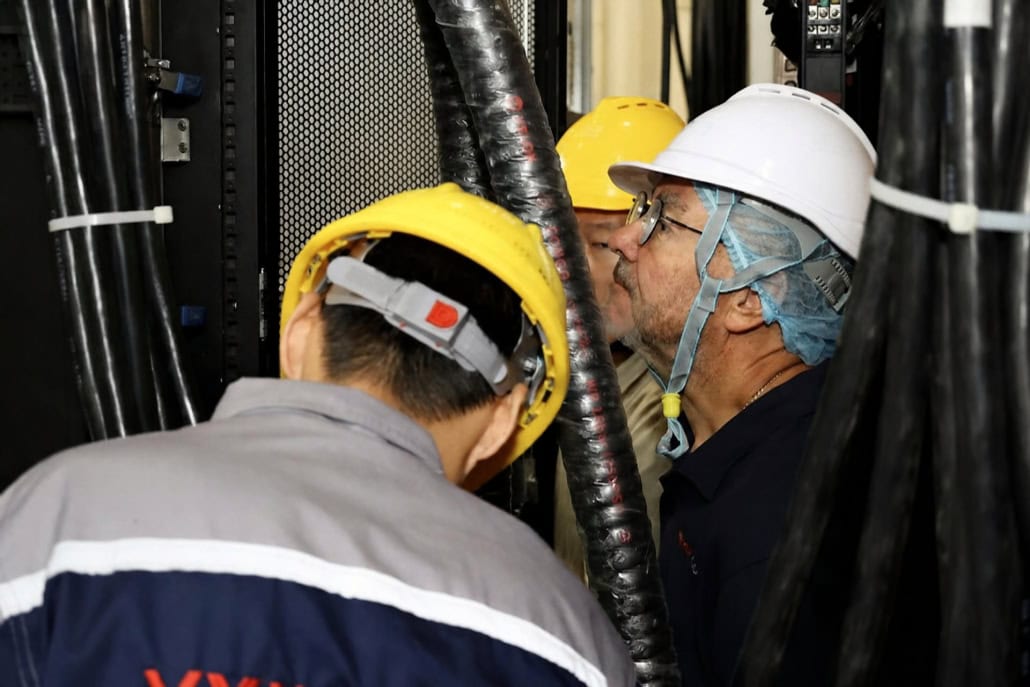 heatload liquid cooling server emulator manifold inspection